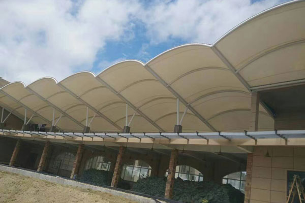 膜布加工服務流程詳解：從原料到成品，每一步都精益求精